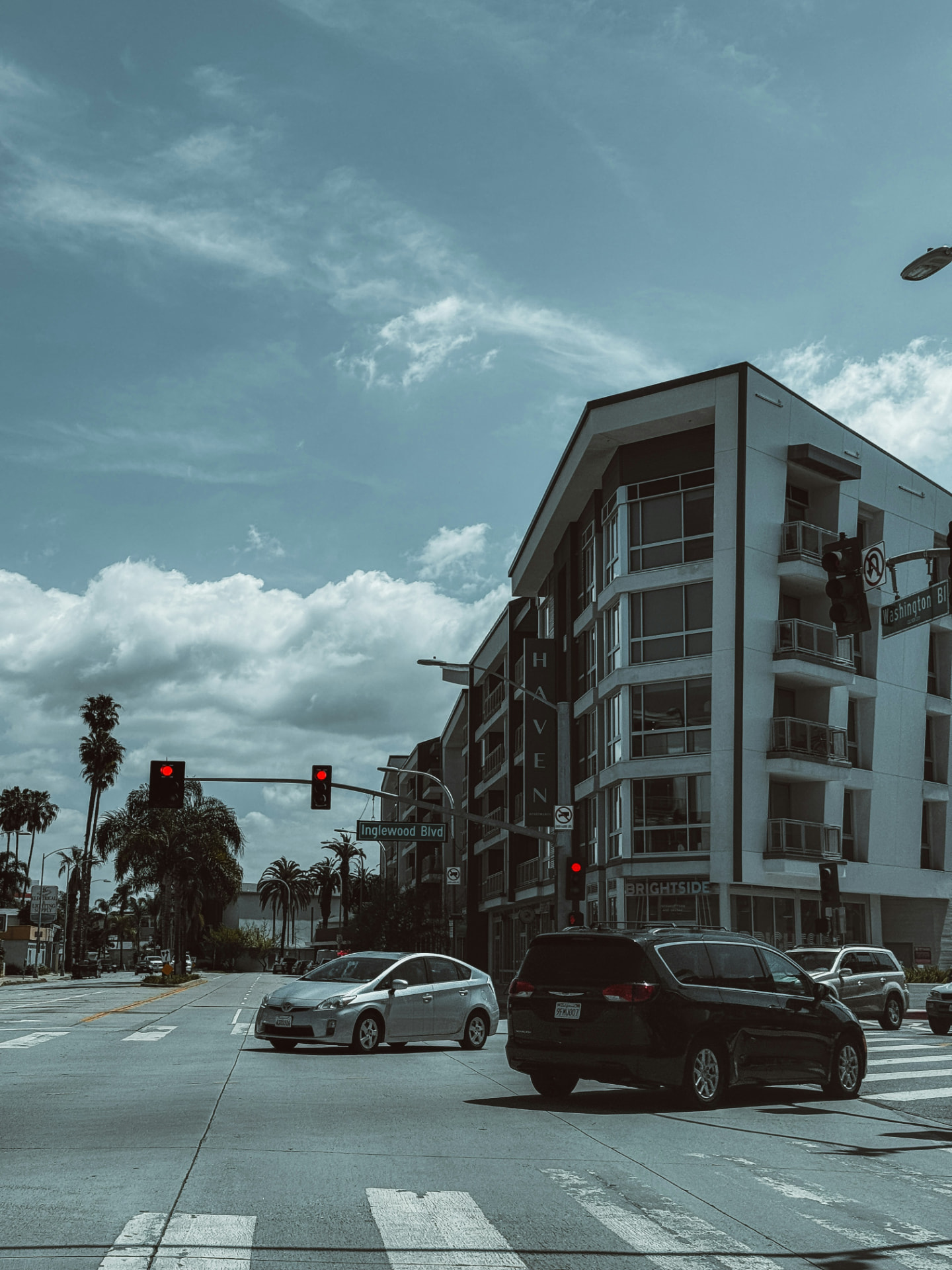 Washington Boulevard intersection in Culver City with traffic and modern buildings