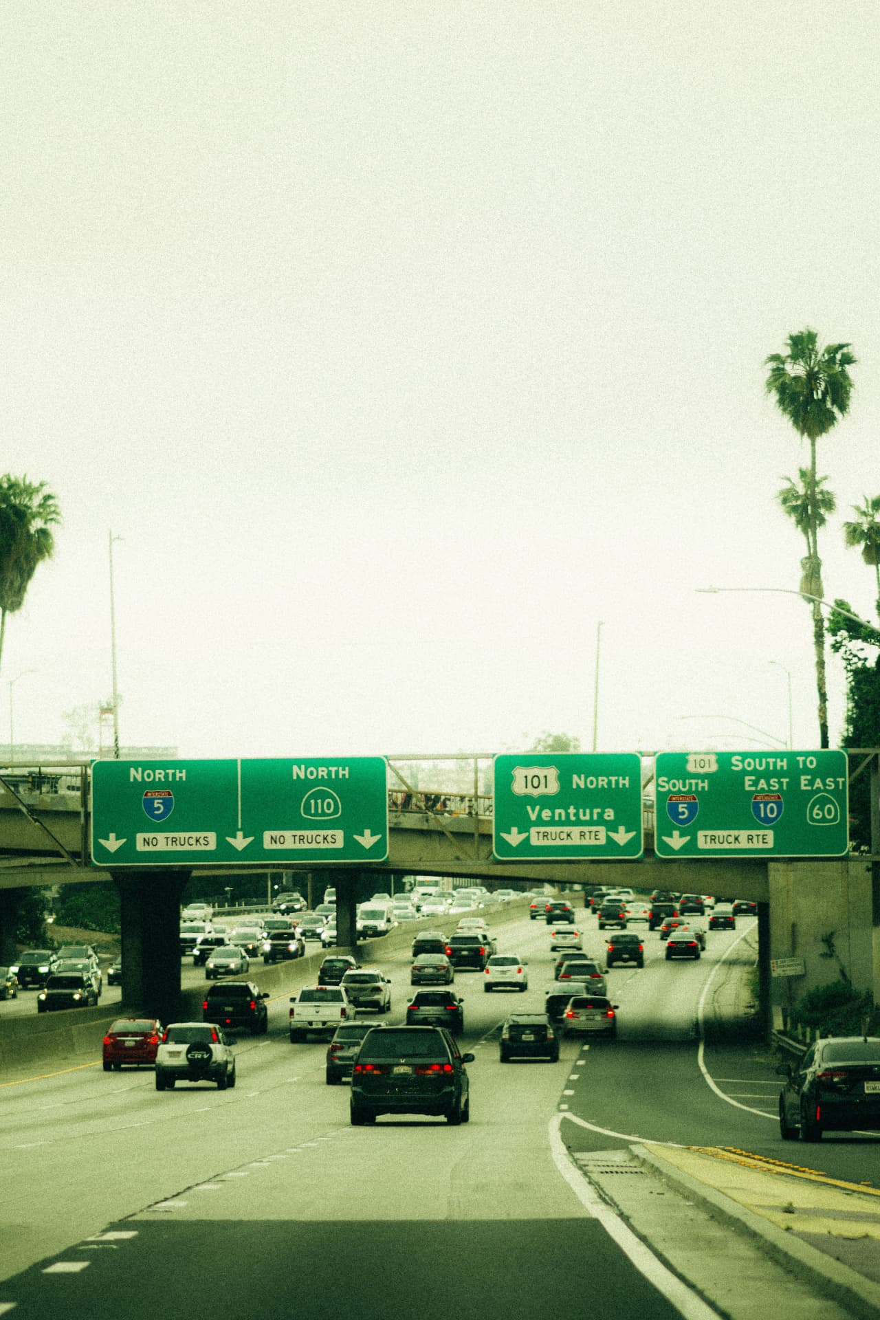 US-101 freeway interchange toward Ventura near Sherman Oaks