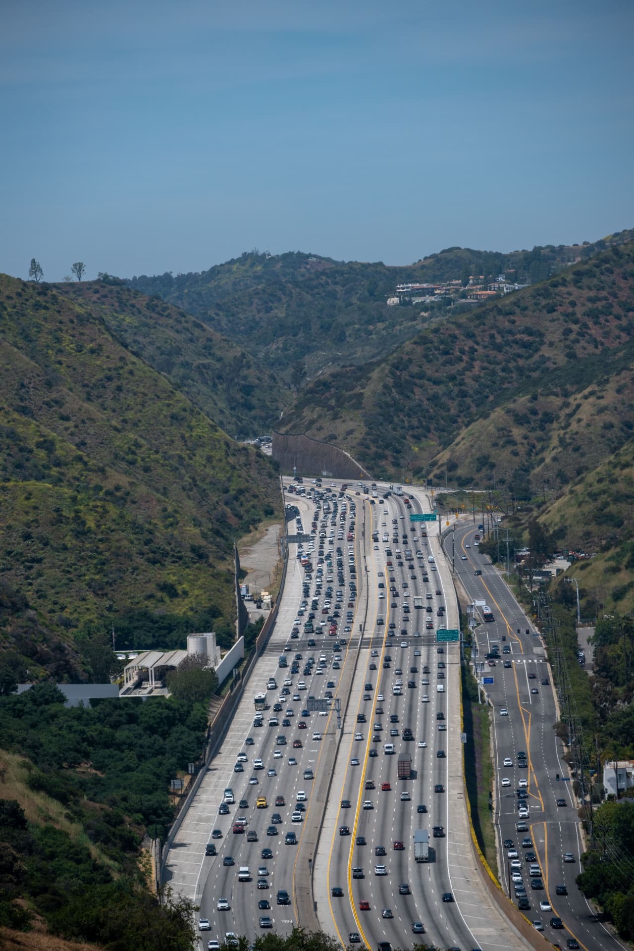405 freeway through the Sepulveda Pass on the way to LAX