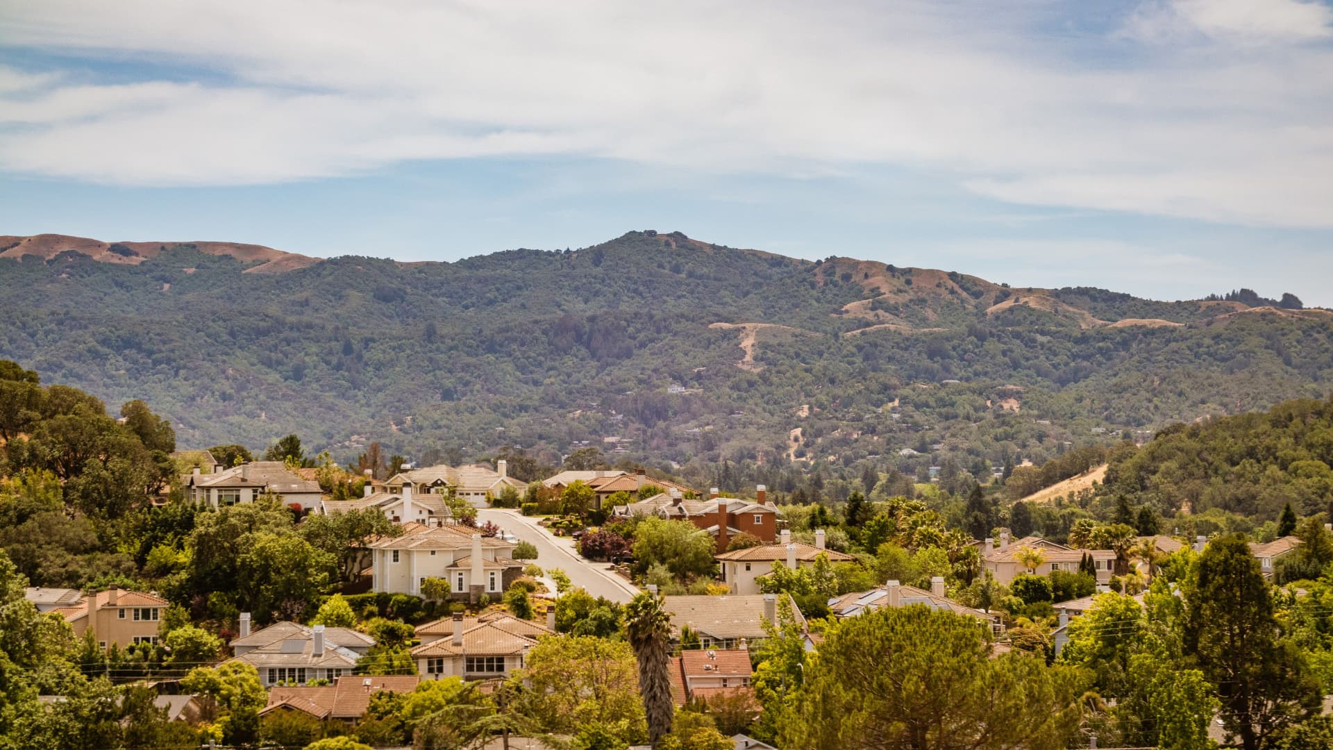 Brentwood hillside neighborhood served by luxury black car transportation
